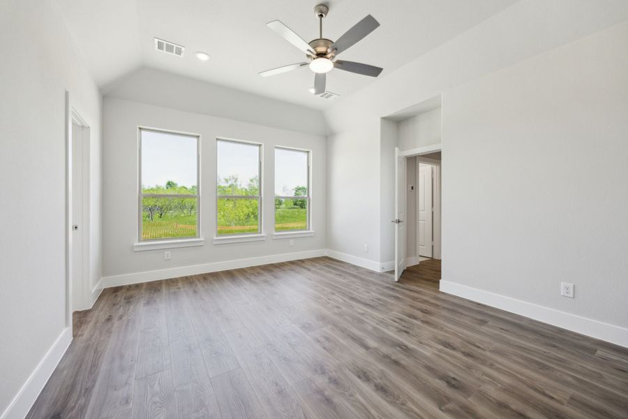 Spacious, unfurnished interior of a new home in Ellis Ranch Estates, Waxahachie (Image 26). Spacious, unfurnished interior of a new home in Ellis Ranch Estates, Waxahachie (Image 26).