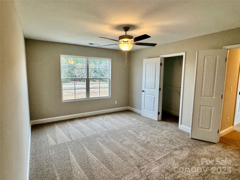 Spacious, unfurnished interior of a new home in , Chesterfield (Image 14).