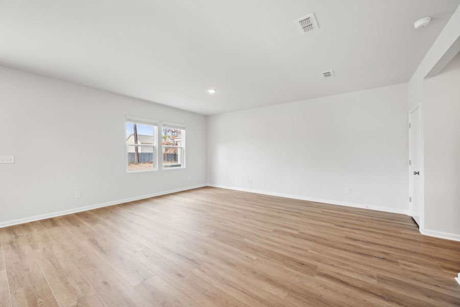Spacious, unfurnished interior of a new home in Grand Arbor, Blythewood (Image 18).
