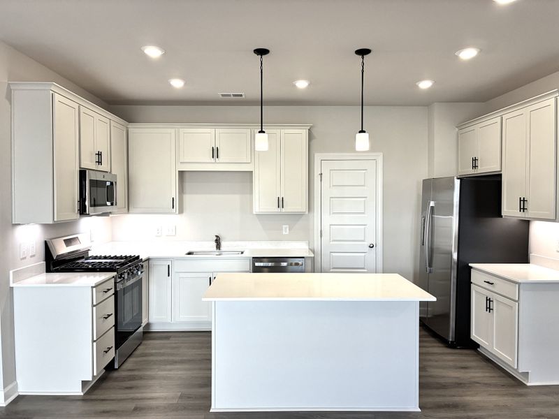 Furnished interior view inside a new home in Holly Ridge, Greenville (Image 8).