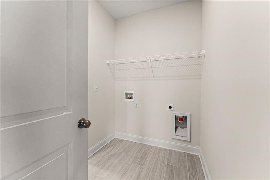 Spacious, unfurnished interior of a new home in , Dawsonville (Image 29).