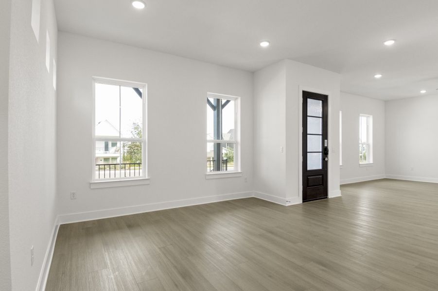 Spacious, unfurnished interior of a new home in Easton Park, Austin (Image 23).