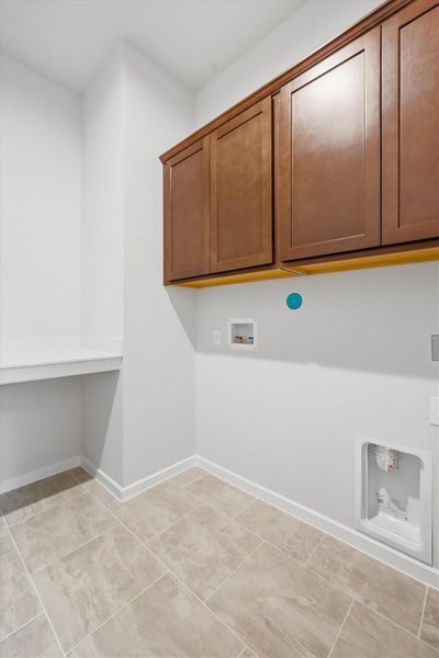 Spacious, unfurnished interior of a new home in Canterra Creek  60', Iowa Colony (Image 38).