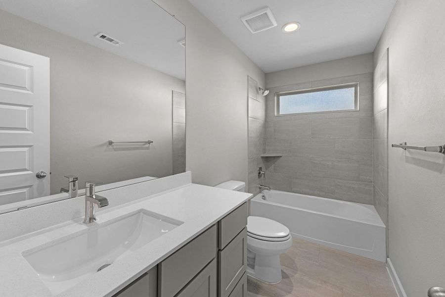 Furnished interior view inside a new home in Briarwood Crossing, Rosenberg (Image 12).