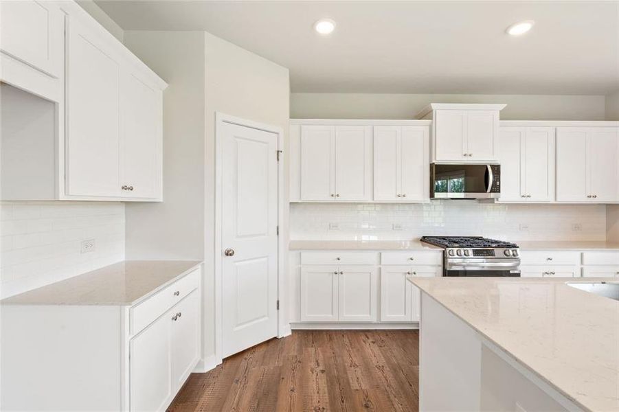 Furnished interior view inside a new home in Walker Grove, McDonough (Image 8).