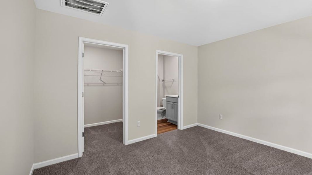 Spacious, unfurnished interior of a new home in Cedar Gap, Fountain Inn (Image 30).