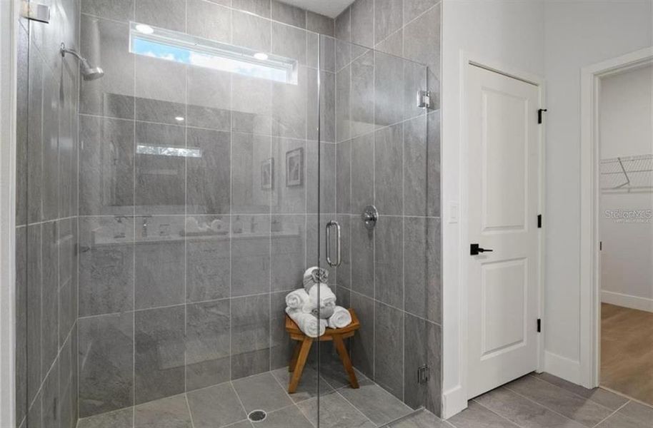 Furnished interior view inside a new home in , Ocala (Image 15).