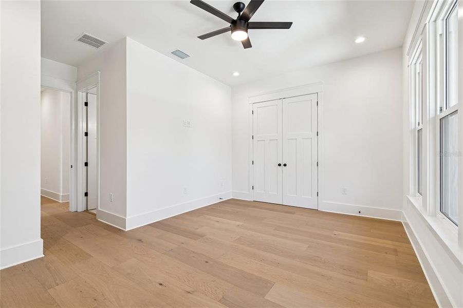Spacious, unfurnished interior of a new home in , Tampa (Image 73). Spacious, unfurnished interior of a new home in , Tampa (Image 73).