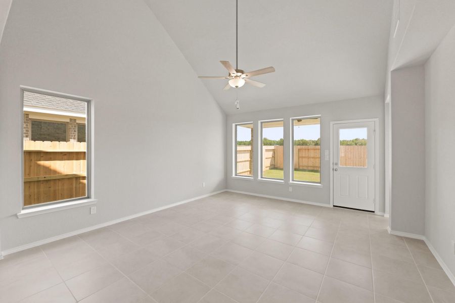 Spacious, unfurnished interior of a new home in The Trails, New Caney (Image 28).