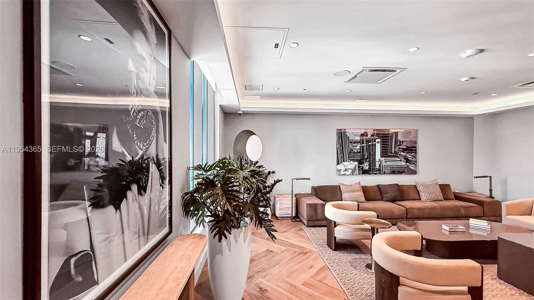 TV Lounge TV Lounge