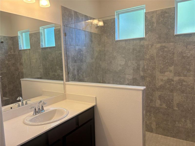Furnished interior view inside a new home in , Lady Lake (Image 13).
