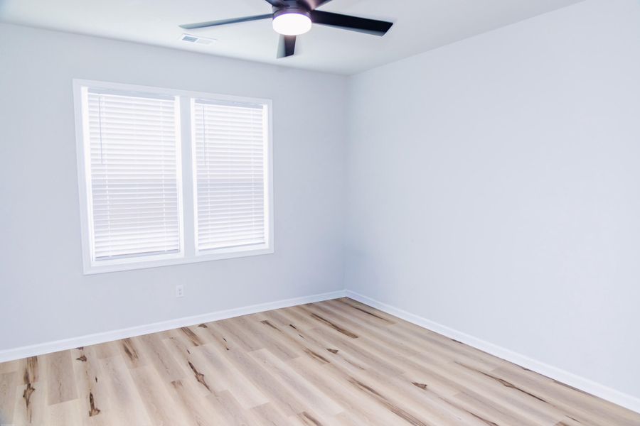 Spacious, unfurnished interior of a new home in , Summerville (Image 22).