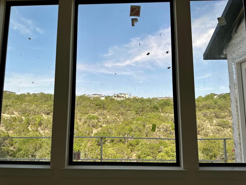Spacious, unfurnished interior of a new home in Las Brisas Estates, Lakeway (Image 11). Spacious, unfurnished interior of a new home in Las Brisas Estates, Lakeway (Image 11).