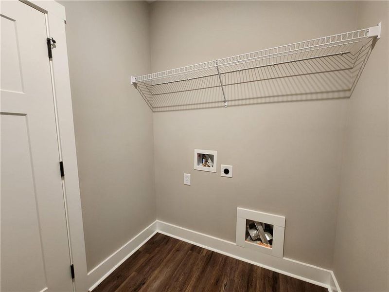 Spacious, unfurnished interior of a new home in Benson Estates, Dallas (Image 13). Spacious, unfurnished interior of a new home in Benson Estates, Dallas (Image 13).