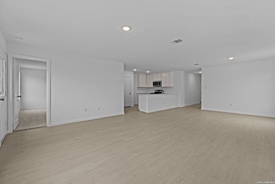 Spacious, unfurnished interior of a new home in Voss Farms, New Braunfels (Image 17). Spacious, unfurnished interior of a new home in Voss Farms, New Braunfels (Image 17).