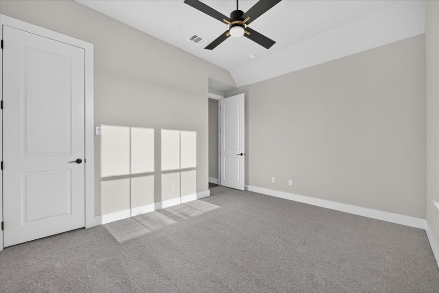 Spacious, unfurnished interior of a new home in Paloma Ranches, Justin (Image 32).