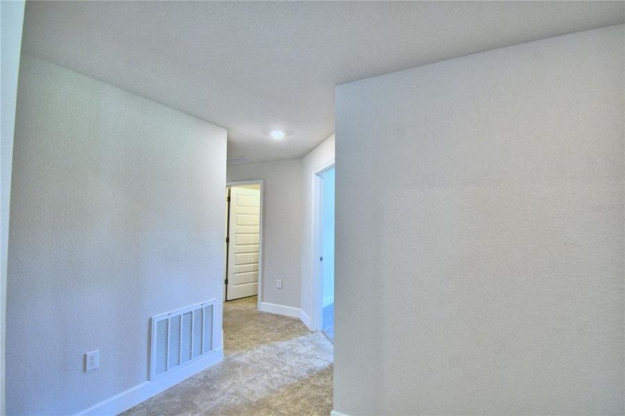 Spacious, unfurnished interior of a new home in Cadence Crossing, Auburndale (Image 61). Spacious, unfurnished interior of a new home in Cadence Crossing, Auburndale (Image 61).