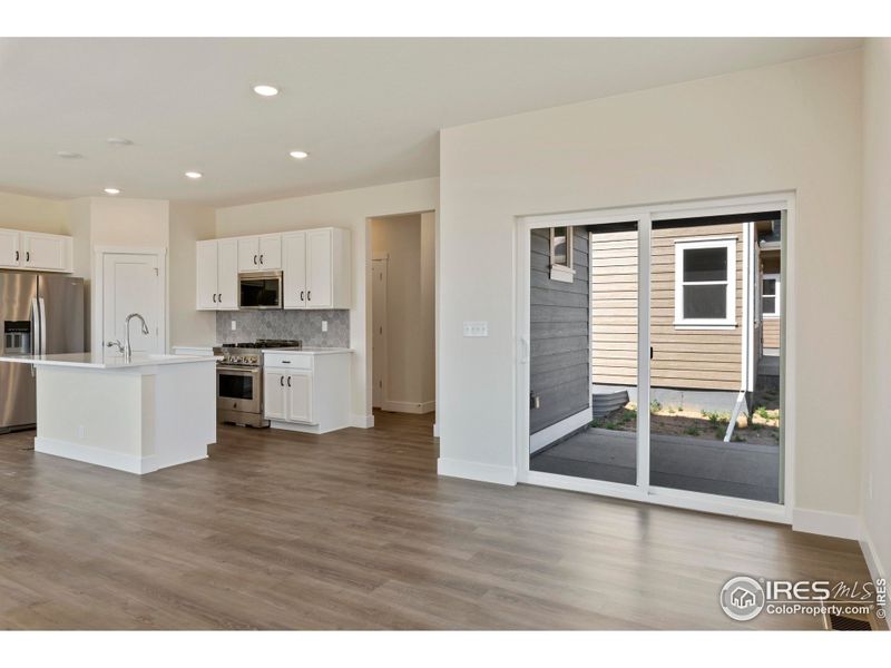 Image 21 of a home in Bloom.