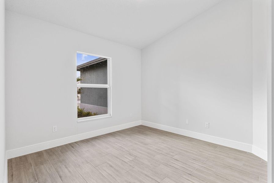 Spacious, unfurnished interior of a new home in , Port St. Lucie (Image 24).