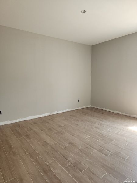 Spacious, unfurnished interior of a new home in , Eagle Pass (Image 3). Spacious, unfurnished interior of a new home in , Eagle Pass (Image 3).