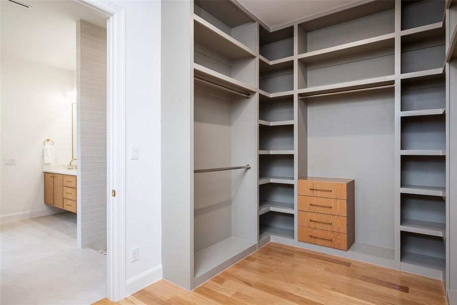 Furnished interior view inside a new home in , Dallas (Image 5).