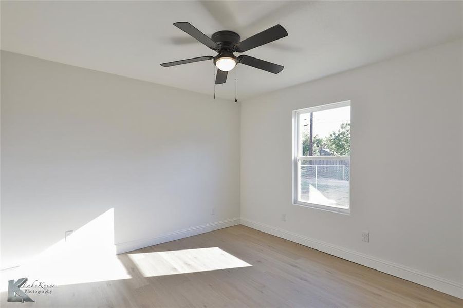 Spacious, unfurnished interior of a new home in , Abilene (Image 27).