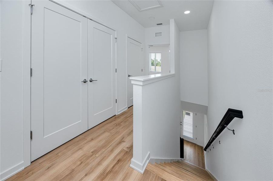 Spacious, unfurnished interior of a new home in , Tampa (Image 35).