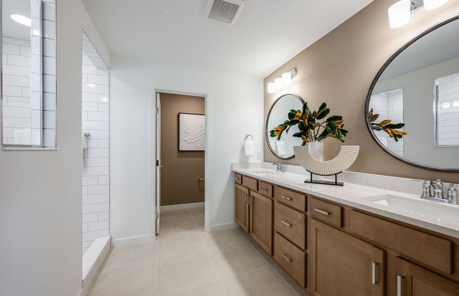 Representative furnished interior of a home built from the Yellowstone by Pulte Homes in Riversong, Parrish (Image 12).
