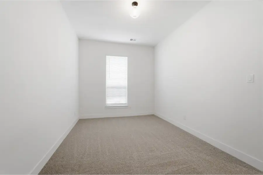 Spacious, unfurnished interior of a new home in Sonoma Verde, Heath (Image 27). Spacious, unfurnished interior of a new home in Sonoma Verde, Heath (Image 27).