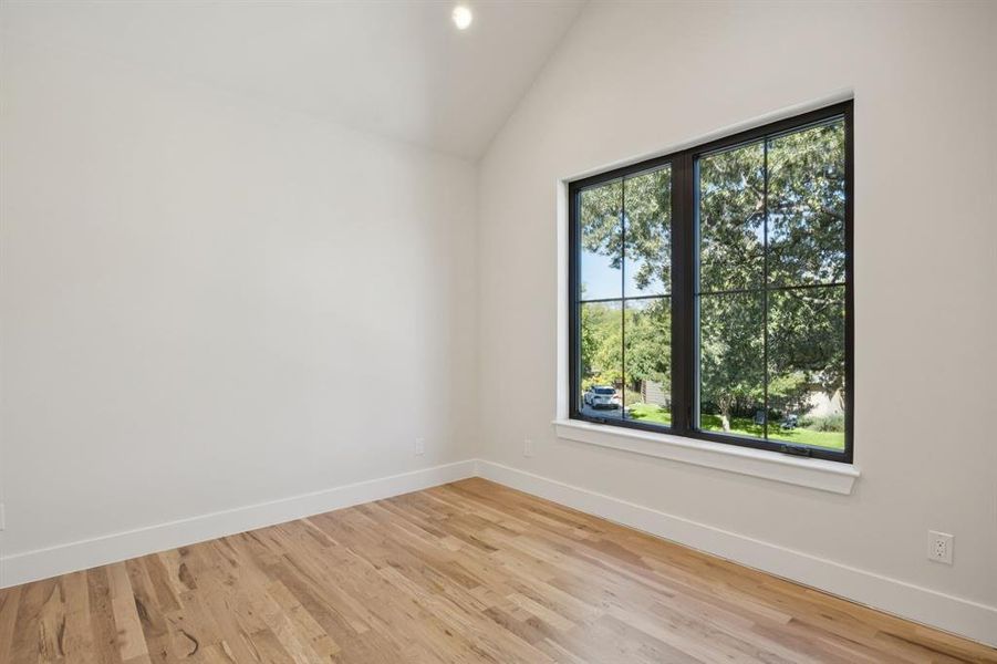 Spacious, unfurnished interior of a new home in , Dallas (Image 22).