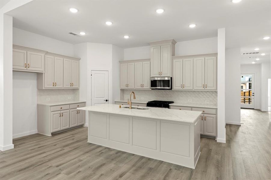 510 Sherwood_3501_Sequoia_Kitchen (2)