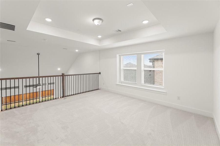 Spacious, unfurnished interior of a new home in Villages of Creekwood, Frisco (Image 11).