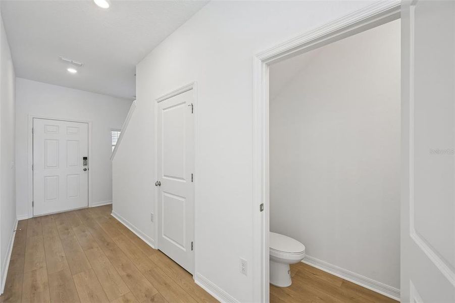 Spacious, unfurnished interior of a new home in Skye Ranch Community Group Page, Sarasota (Image 16).
