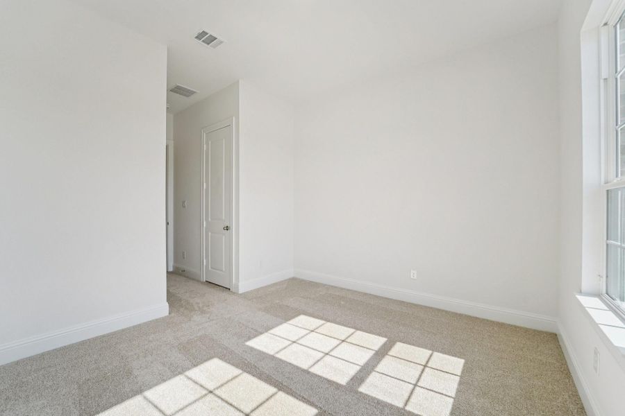 Spacious, unfurnished interior of a new home in Meridiana 70', Manvel (Image 39).