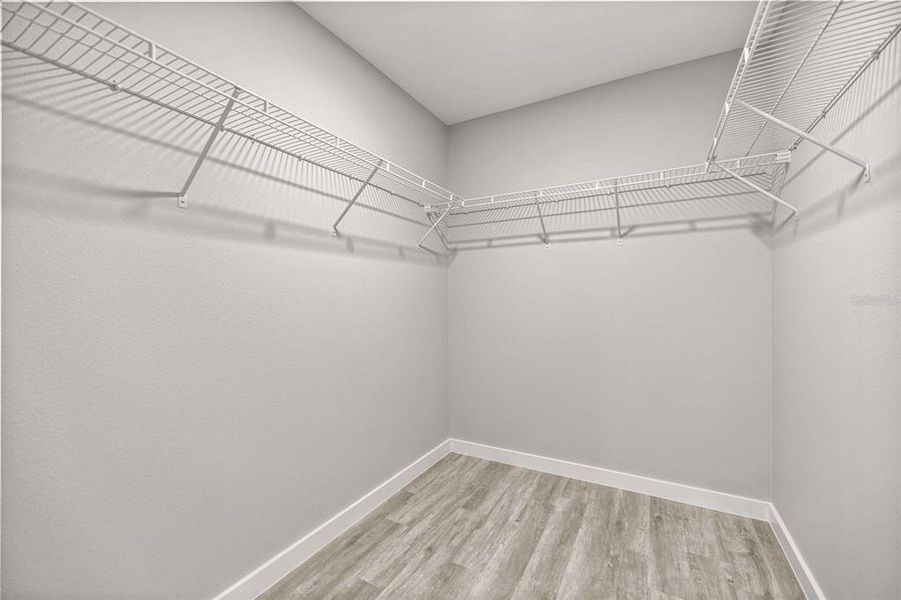 Spacious, unfurnished interior of a new home in , Ocala (Image 10).