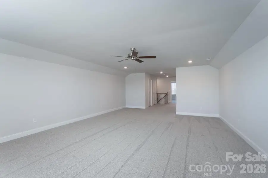 Spacious, unfurnished interior of a new home in Cardiff Glyn, Catawba (Image 19).