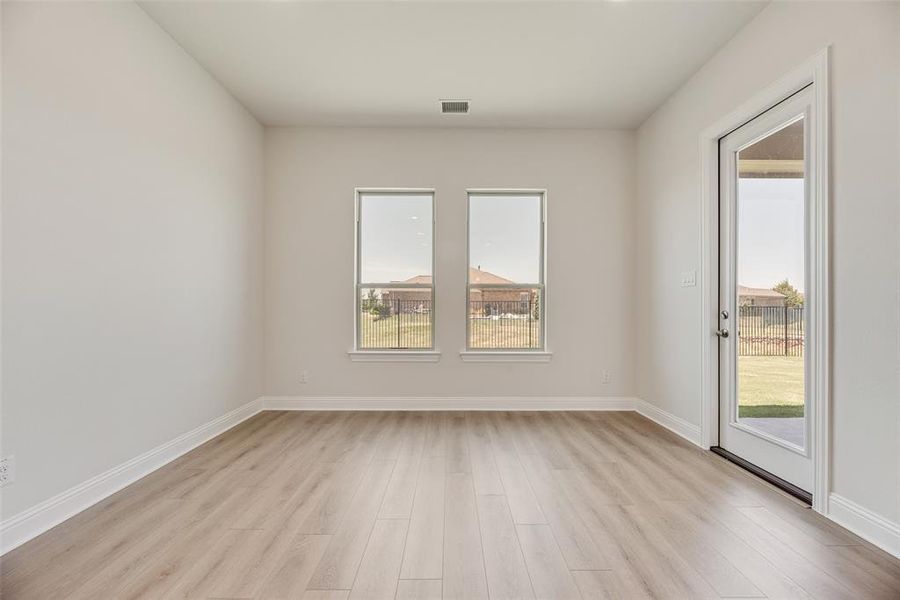 Spacious, unfurnished interior of a new home in Villages of Creekwood, Frisco (Image 31). Spacious, unfurnished interior of a new home in Villages of Creekwood, Frisco (Image 31).