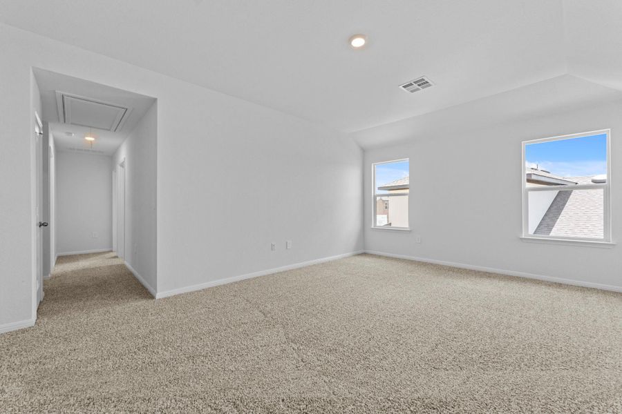 Spacious, unfurnished interior of a new home in Palomino, Manor (Image 21).