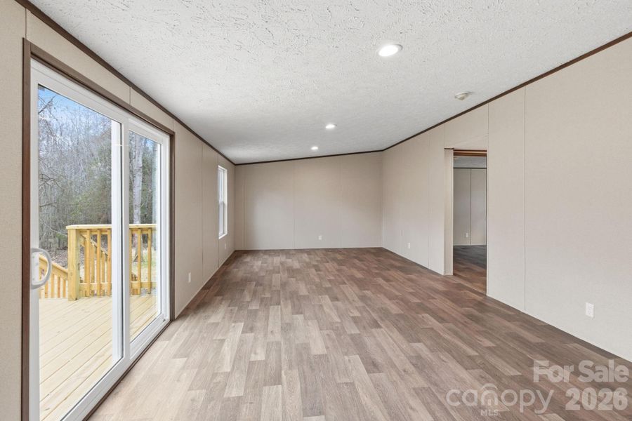 Spacious, unfurnished interior of a new home in , Lincolnton (Image 20).