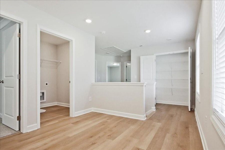 Spacious, unfurnished interior of a new home in Bluffs at Bells Ferry, Marietta (Image 23).