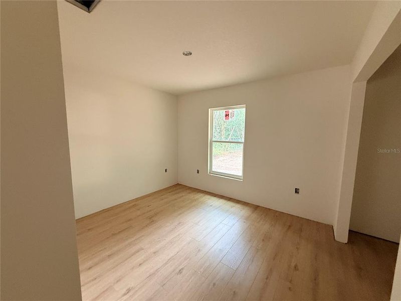 Spacious, unfurnished interior of a new home in , Summerfield (Image 6).