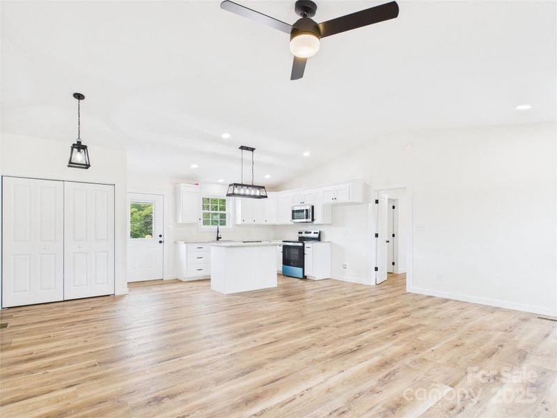 Image 18 of a home in .