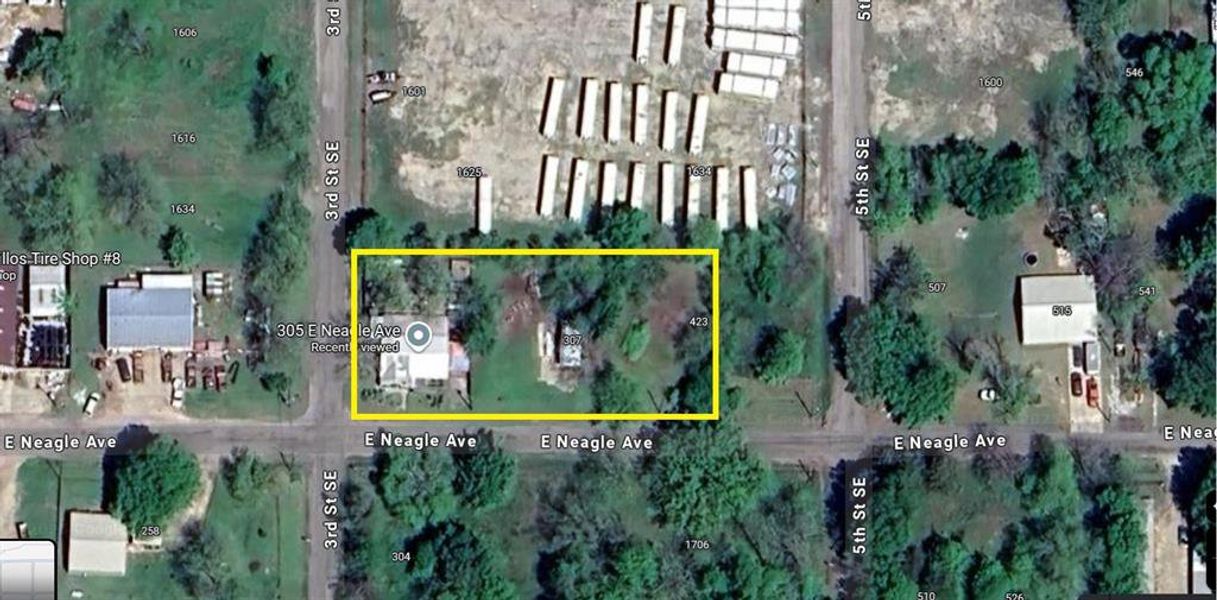 Aerial view of the house and the adjacent lots Aerial view of the house and the adjacent lots