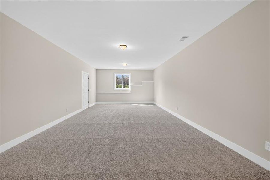 Spacious, unfurnished interior of a new home in , Bethlehem (Image 34).