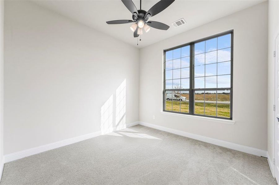 Spacious, unfurnished interior of a new home in , Waxahachie (Image 25).