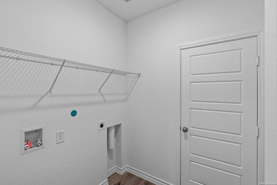 Spacious, unfurnished interior of a new home in Horizon Ridge, San Antonio (Image 19).