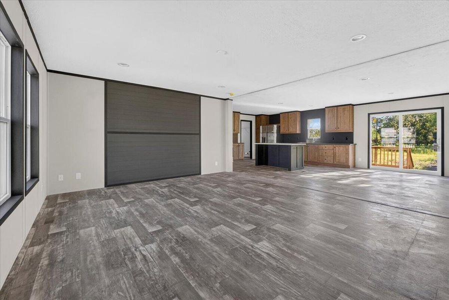 Spacious, unfurnished interior of a new home in , Cross (Image 18).
