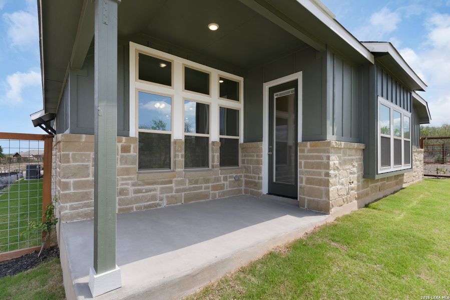 Exterior details and patio area of a home in The Crossvine, Schertz (Image 4).