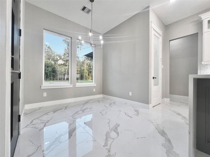 Spacious, unfurnished interior of a new home in , Dayton (Image 29).