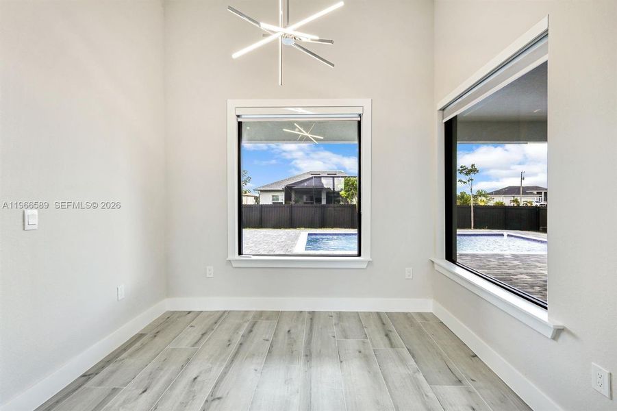 Spacious, unfurnished interior of a new home in , Cape Coral (Image 36).